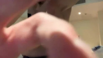 还是被我口爆